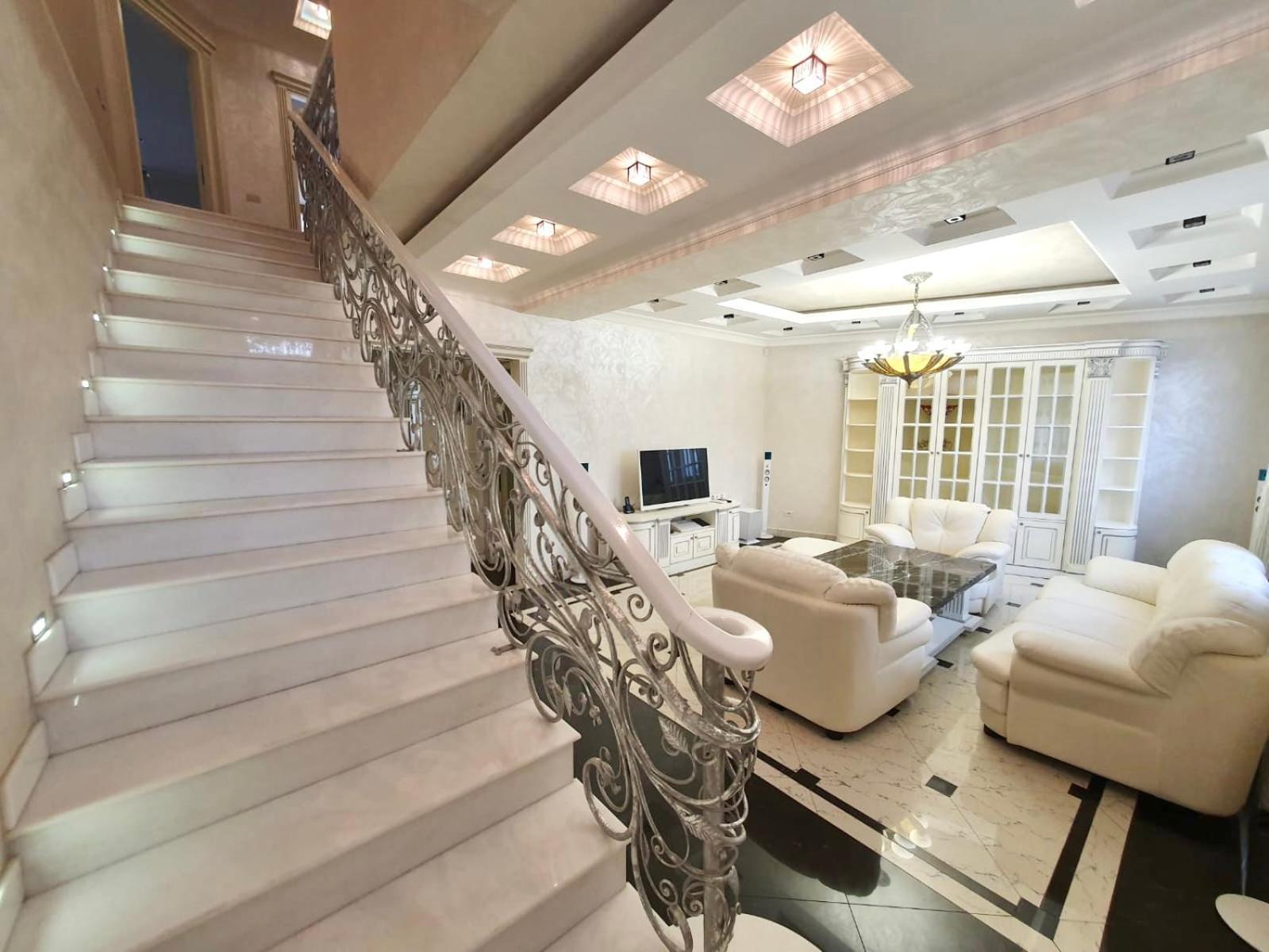 Роскошная Двухуровневая Квартира Luxurious Duplex Apartment 예레반 외부 사진